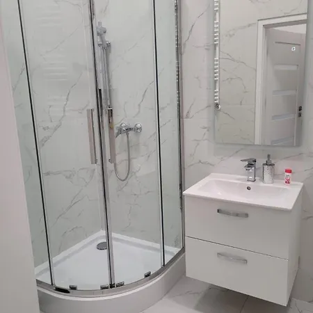 Apartment Rynek Sienny 3